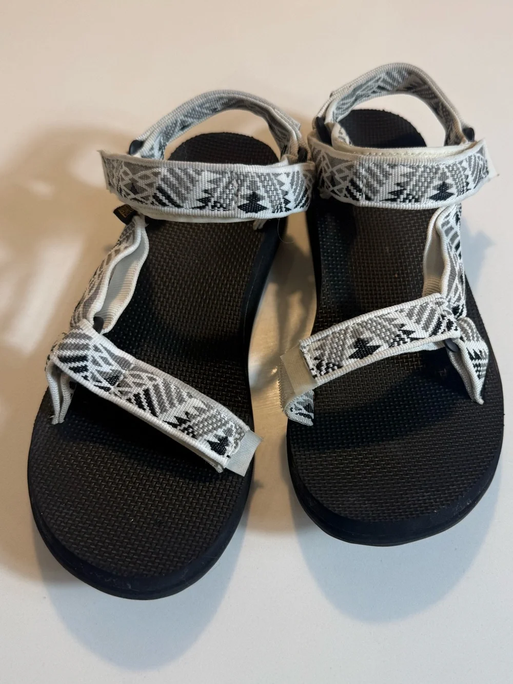 Teva Original Universal Boomerang White Grey Geometric Sport Sandals Size 9